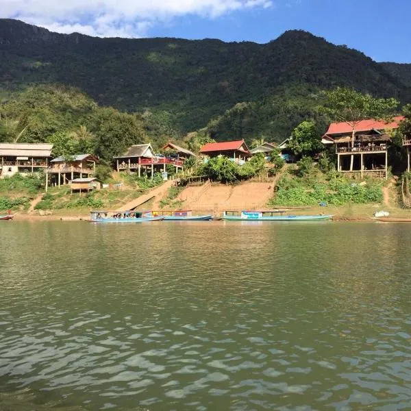 Lattanavongsa guesthouse and Bungalows, hotell i Muang Ngoy