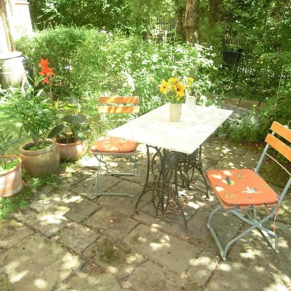 Ferienwohnung mit Charme in Dresden Pillnitz, hotel u gradu 'Heidenau'