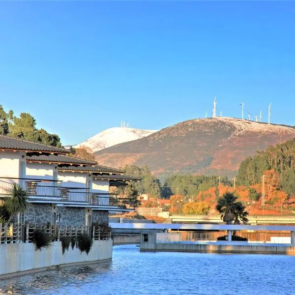 Praia das Rocas Bungalows, hotel sa Castanheira de Pêra