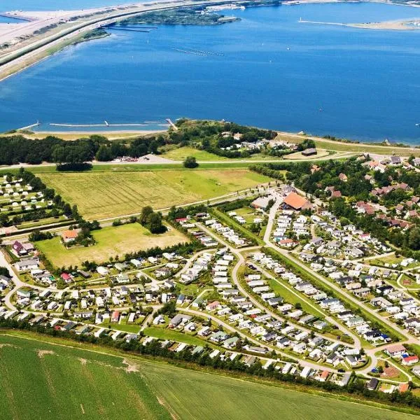 Camping De Strandloper, hotel en Renesse