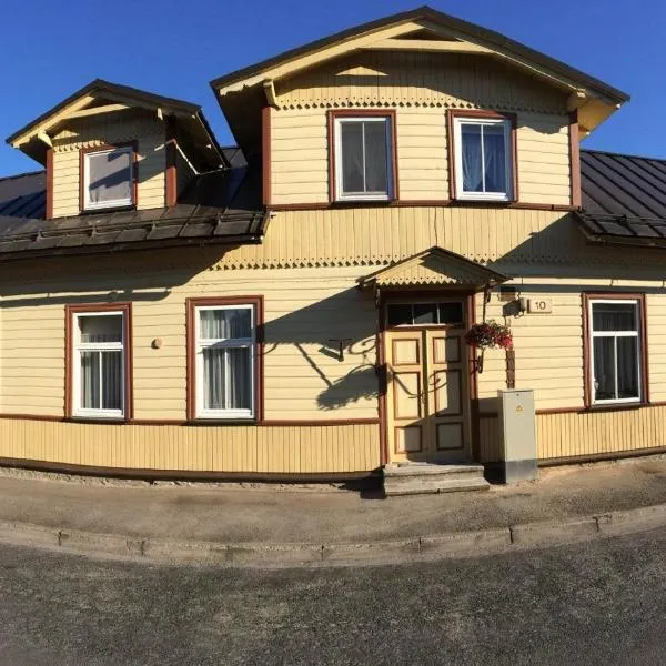 Aikarali Home Accommodation, отель в Хаапсалу