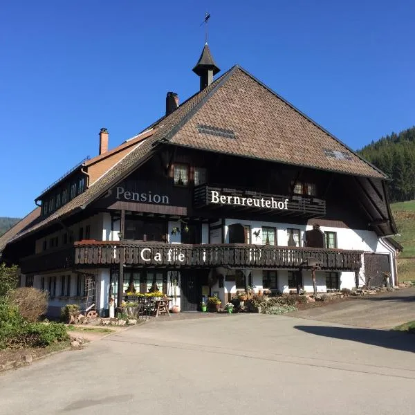 Café - Pension Bernreutehof, hotel di Villingen-Schwenningen