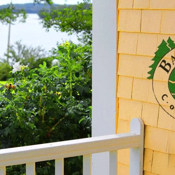 Bayview Pines Country Inn B&B, hotel em Lunenburg