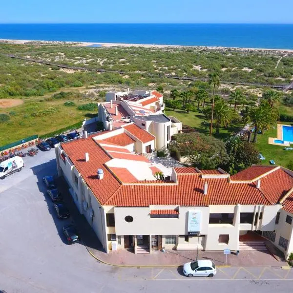 Praia da Lota Resort – Beachfront Hotel, Hotel in Manta Rota