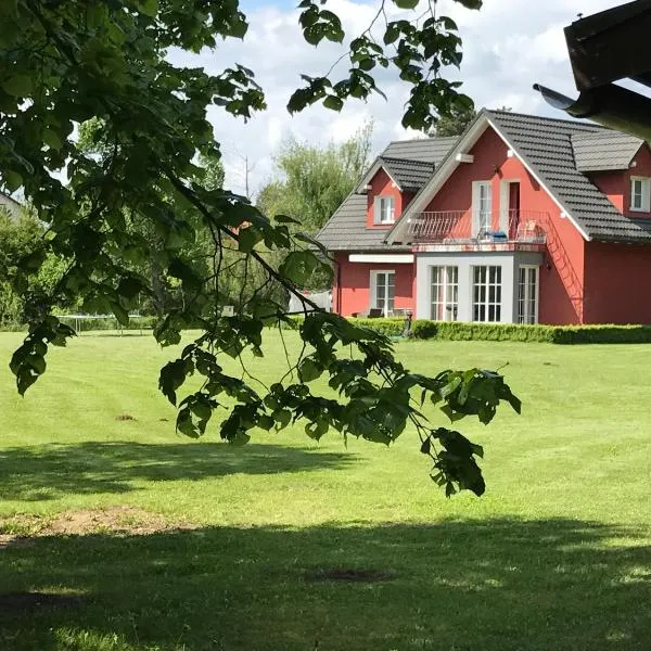 Linden Garden Apartment, hotel u Postojni