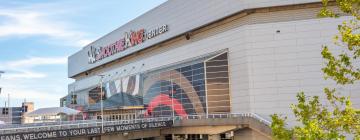 Smoothie King Center -stadion – hotellit lähistöllä