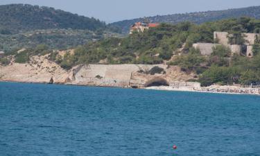 Metalia Beach yakınındaki oteller