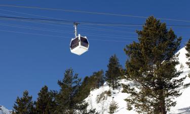 Hotellid huviväärsuse La Tania Ski Lift lähedal