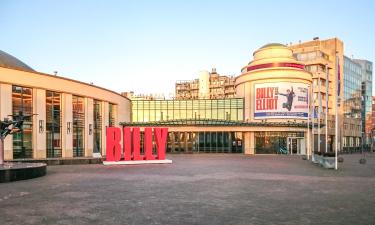 Hotelek a Circustheater musicalszínház közelében