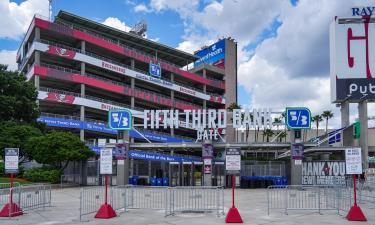 Raymond James Stadium के पास वाले होटल