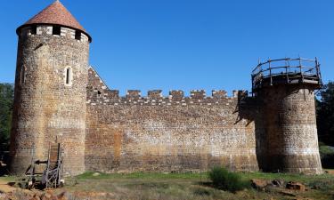 Guedelon Medieval Site के पास वाले होटल