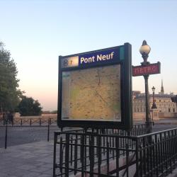 Ga tàu điện ngầm Pont Neuf