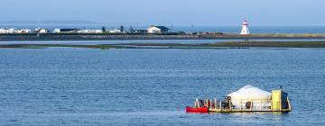 Отели, где разрешено размещение с домашними животными в регионе Bay of Chaleur