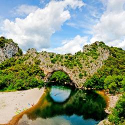 Ardèche 10 aparthotelů