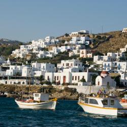 Paros 840 budjettihotellia