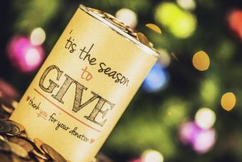 21 Fun & Original Christmas Fundraising Ideas for Groups 