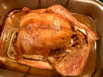 Master Roaster: How to Cook a Juicy Turkey Using a Roaster Oven