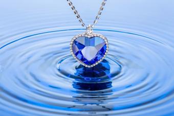 Stunning Heart of the Ocean Necklace Styles Inspired by The Titanic 