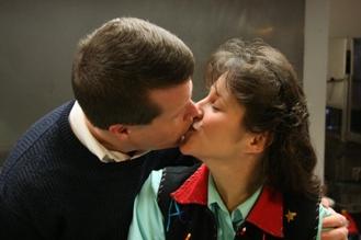 Jim Bob and Michelle Duggar Kissing