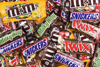 7 Best-Selling Candy Bars Around the World