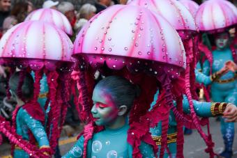 Glow Crazy With These DIY Jellyfish Costume Ideas