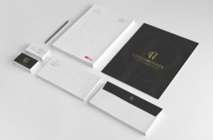 Cloudrunner Investments - stationery for luxury, exclusive property investment company  | Schreibwaren-Design von chandrayaan.creative