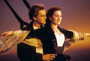 (l-r) Leonardo DiCaprio, Kate Winslet on bow of Titanic