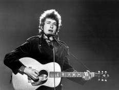 Bob Dylan’s Unfinished Draft Lyrics To ‘Mr Tambourine Man’ Sell For Half A Million Dollars At Auction