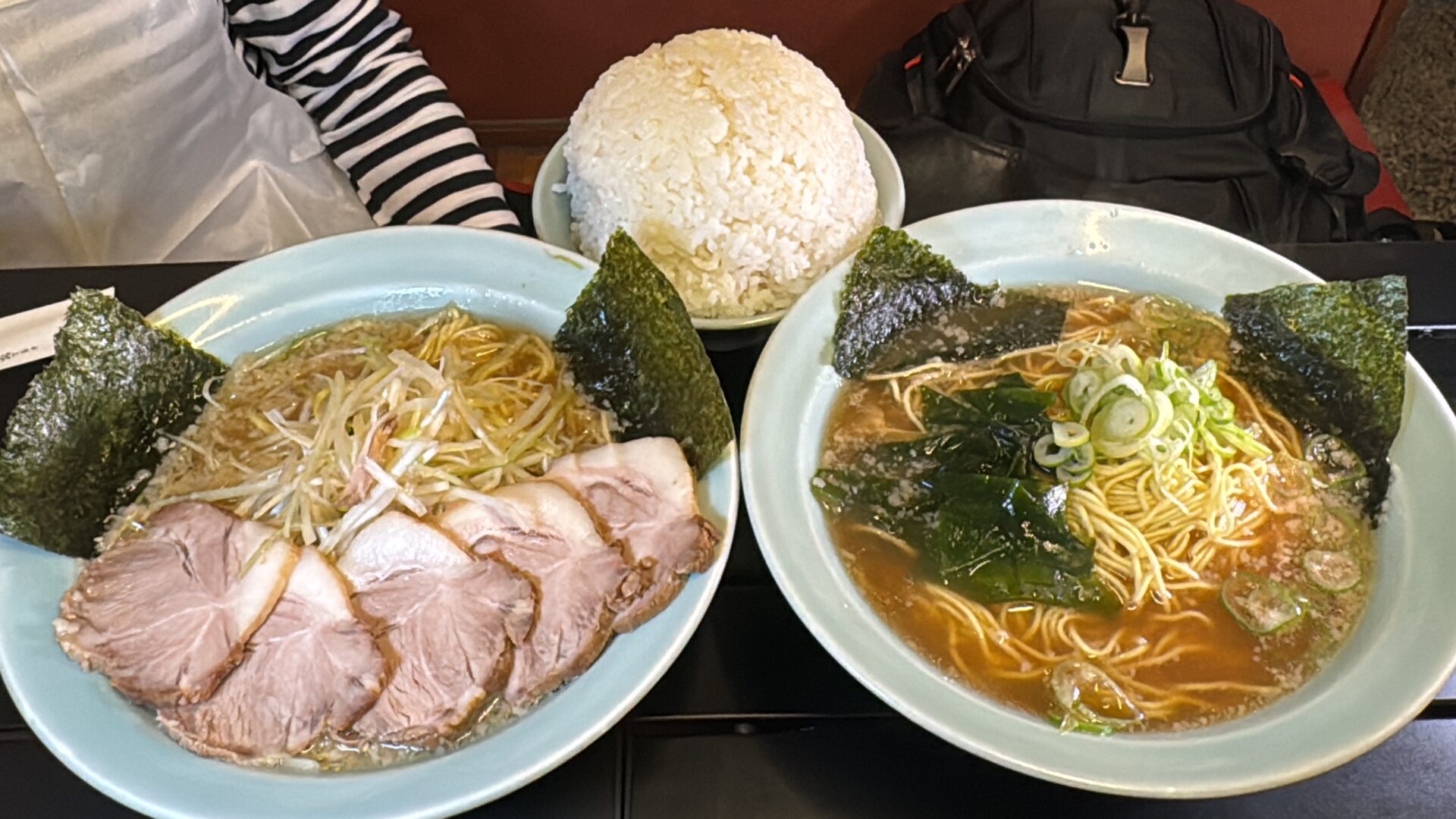 ラーメンショップ荏田店ネギチャーシュー大盛りとライス3つ