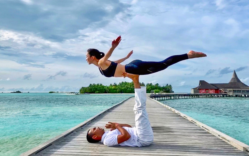 Acro Yoga Anantara Veli Maldives - Destination Deluxe