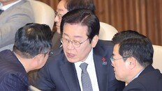 野 “한덕수, 내란 우두머리 尹 적극 도와” 탄핵 발의 다음날 표결 나서