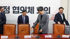 교육부 “여의정협의체 중단 안타까워…2025 증원 재검토 어렵다”