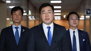 박찬대 “비상계엄 특검법 협상 결렬…민주당안 의결 고민”