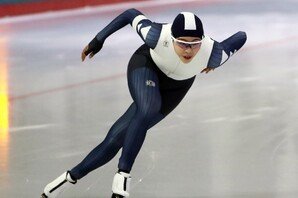 ‘대회신기록’ 한국빙속 미래 이나현, 종별선수권 여자대학부 500m・1500m 2관왕