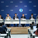 OECD lowers Korea\