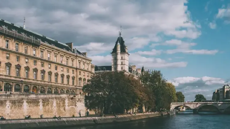 Things to do in Paris #19: Île de la Cité