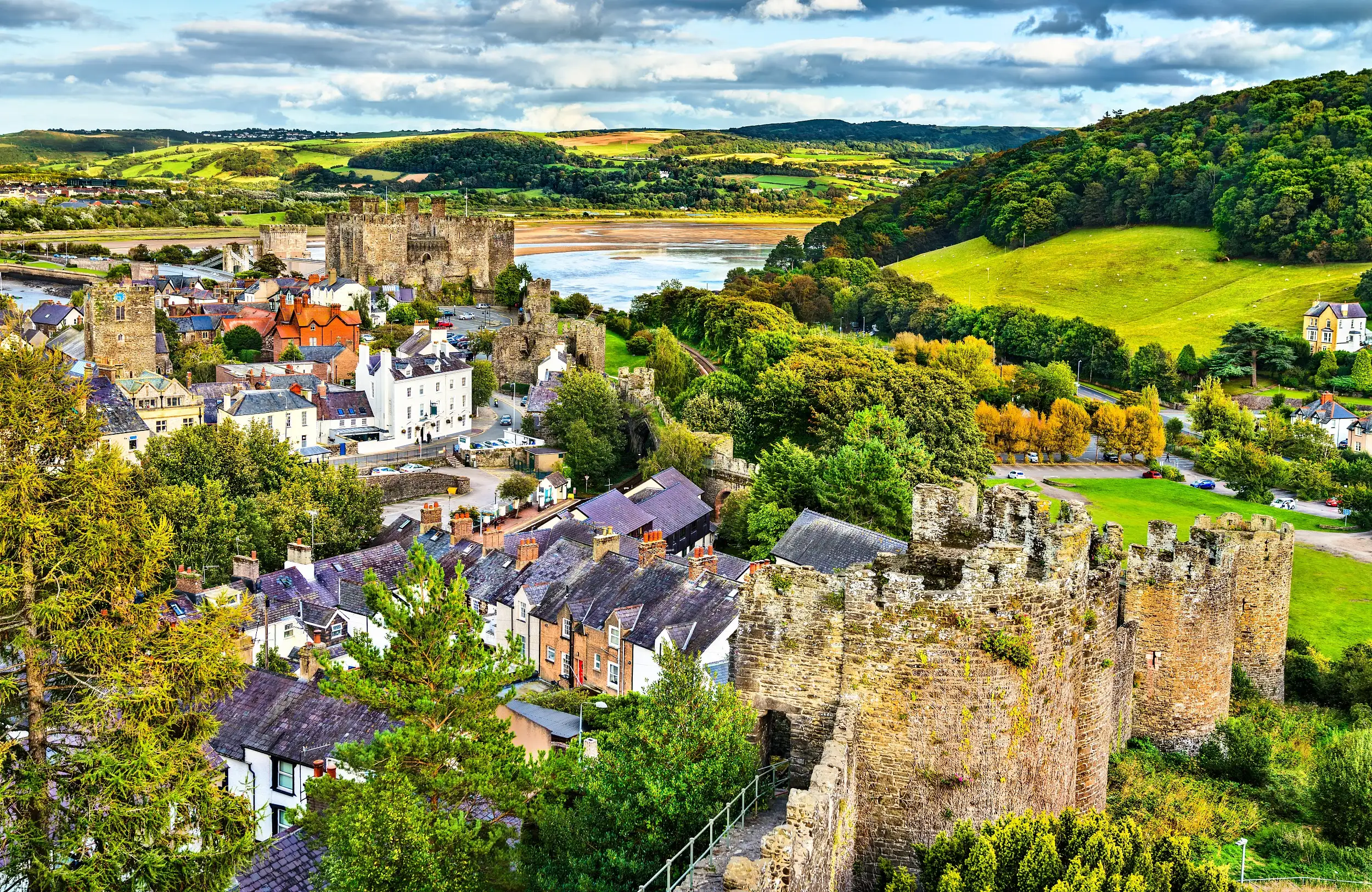 The 11 Best Places to Visit in the UK in May- North Wales' Snowdonia & The 3 Castles