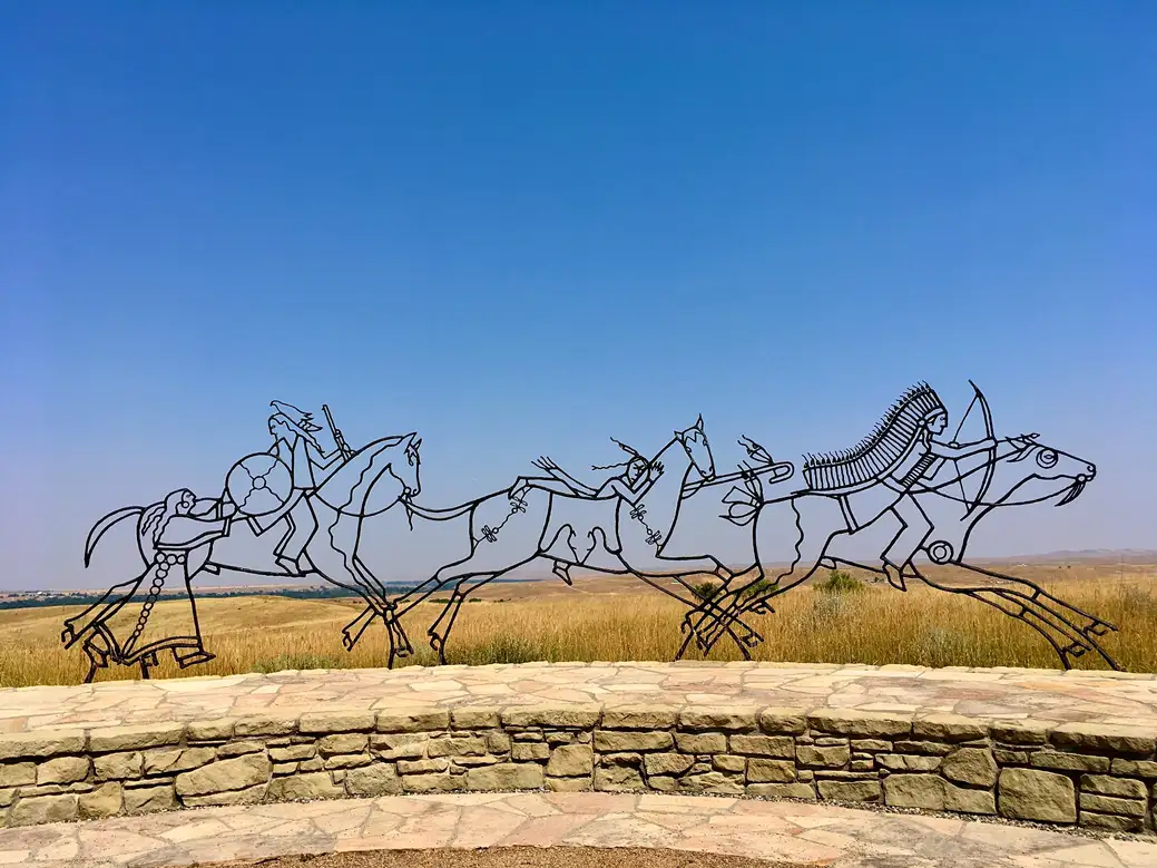 Sculptures of Indian riders at Little Bighorn. Source: Karen Martinez / unsplash