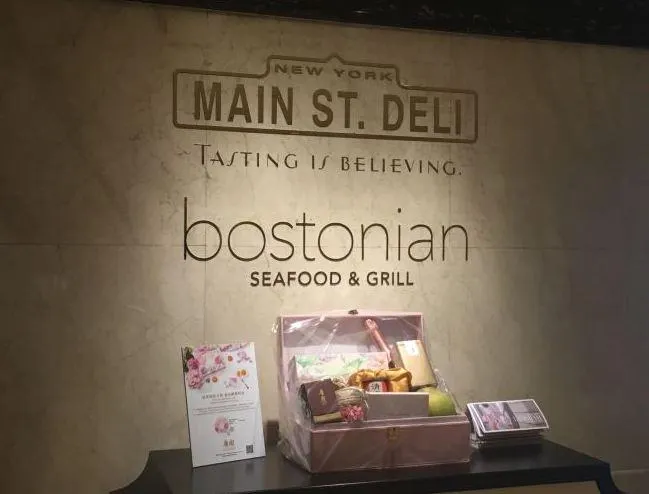 Bostonian Seafood & Grill和Main St. Deli