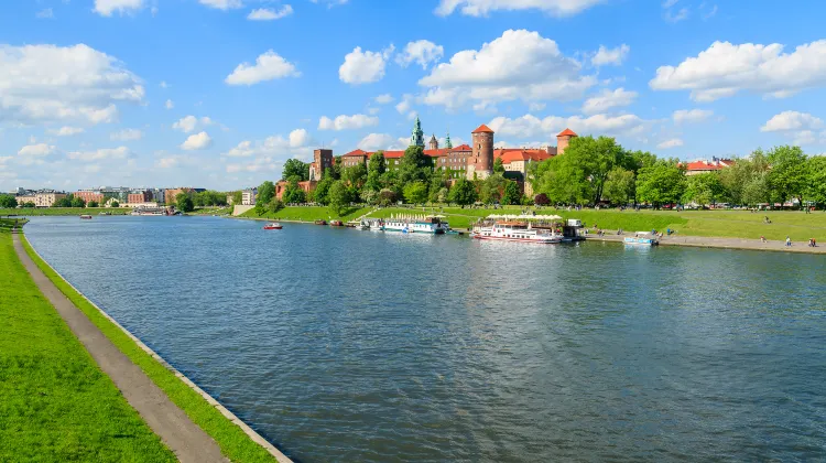 瓦維爾城堡 (Wawel Castle)