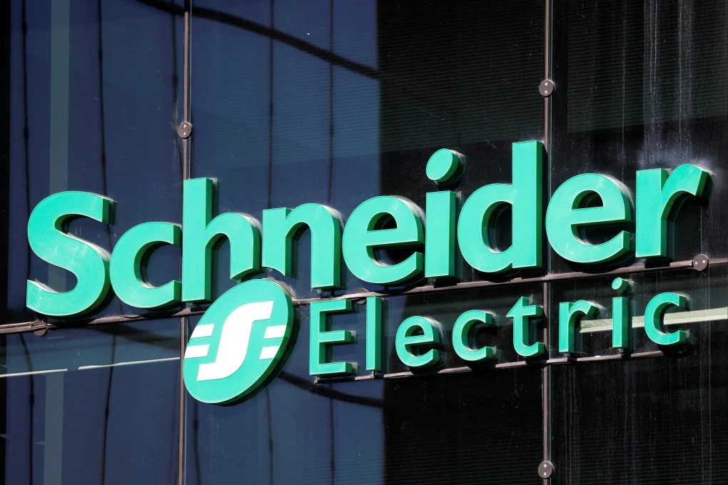 Schneider Electric Partners with PCAF to Enhance Financed Emissions Reporting for Financial Institutions