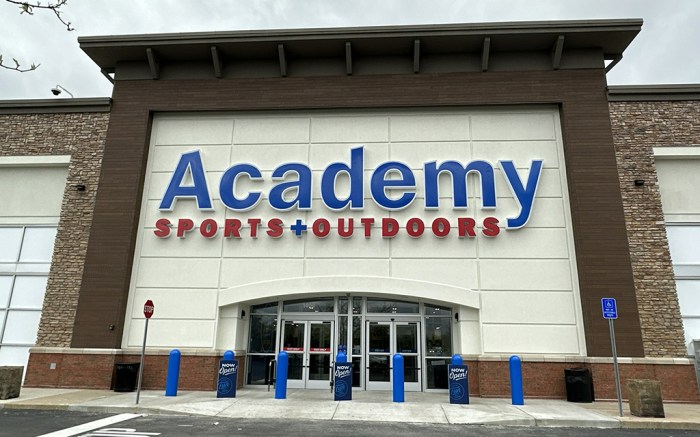 Academy Sports + Outdoors, a leading full-line sporting goods and outdoor recreation retailer, is excited to announce the opening of its first store in Lafayette, IN. Located at 100 S. Creasy Ln., the approximately 60,000-square-foot store brings a wide assortment of sports and outdoors merchandise to the area.
