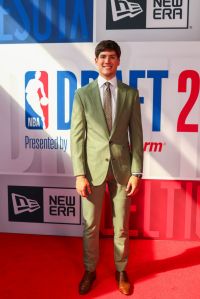 NEW YORK, NEW YORK - JUNE 26: Reed Sheppard arrives prior to the first round of the 2024 NBA Draft at Barclays Center on June 26, 2024 in the Brooklyn borough of New York City. NOTE TO USER: User expressly acknowledges and agrees that, by downloading and or using this photograph, User is consenting to the terms and conditions of the Getty Images License Agreement. (Photo by Sarah Stier/Getty Images)