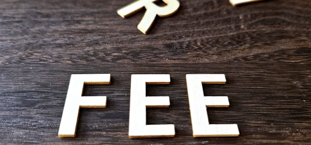 FEEの文字