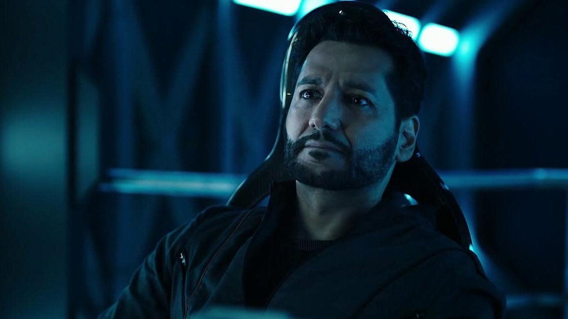 Cas Anvar as Alex in The Expanse.