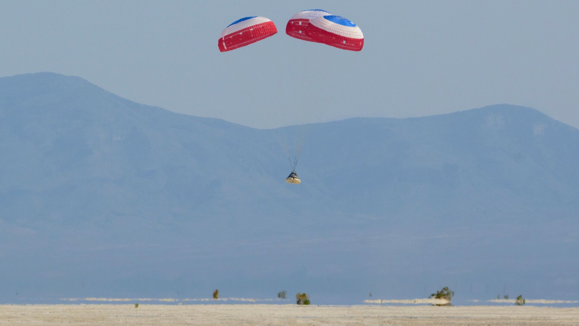 Boeing’s Starliner spacecraft safely touched down at White Sands Missile Range’s Space Harbor.