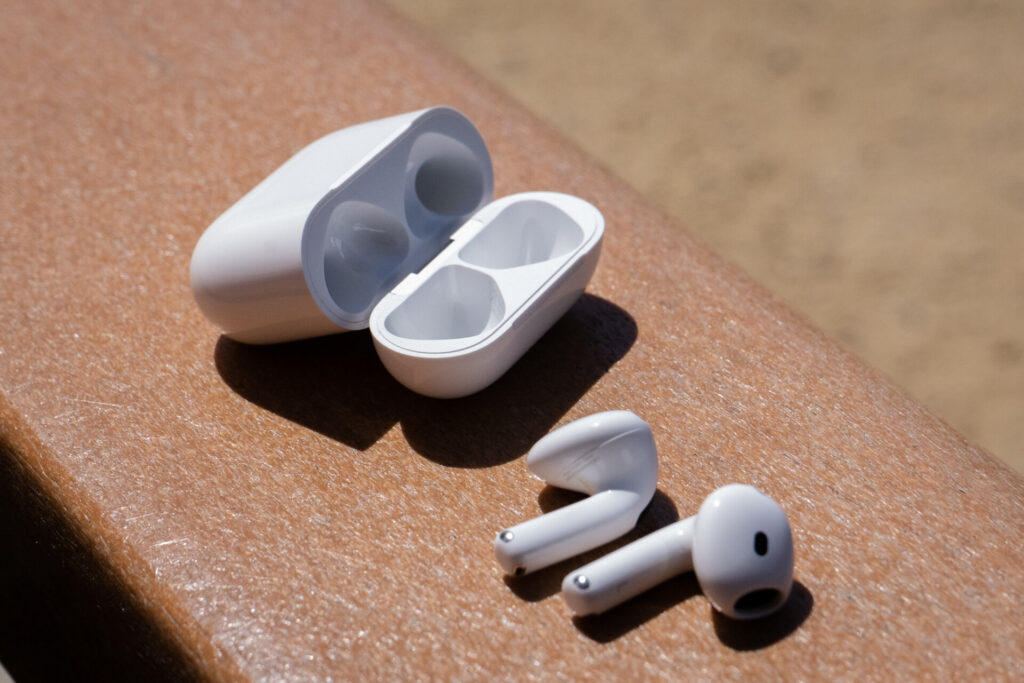 Airpods 4 With Anc 6