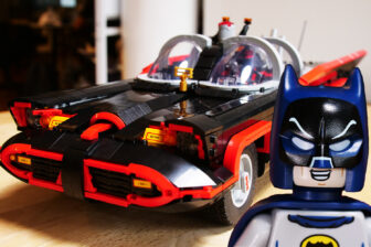 Site Kapow! Building The Classy Lego 66’ Batmobile