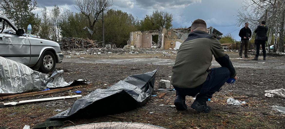 Many civilians died in the village of Hroza in eastern Ukraine following an attack.