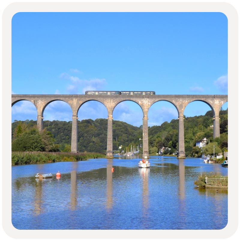 Train on Calstock Viaduct on Tamar Valley Line